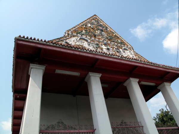 The Chinese-style roof gable of the prayer hall
