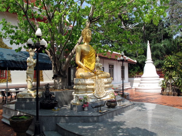Buddha image in the courtyard of the prayer hall