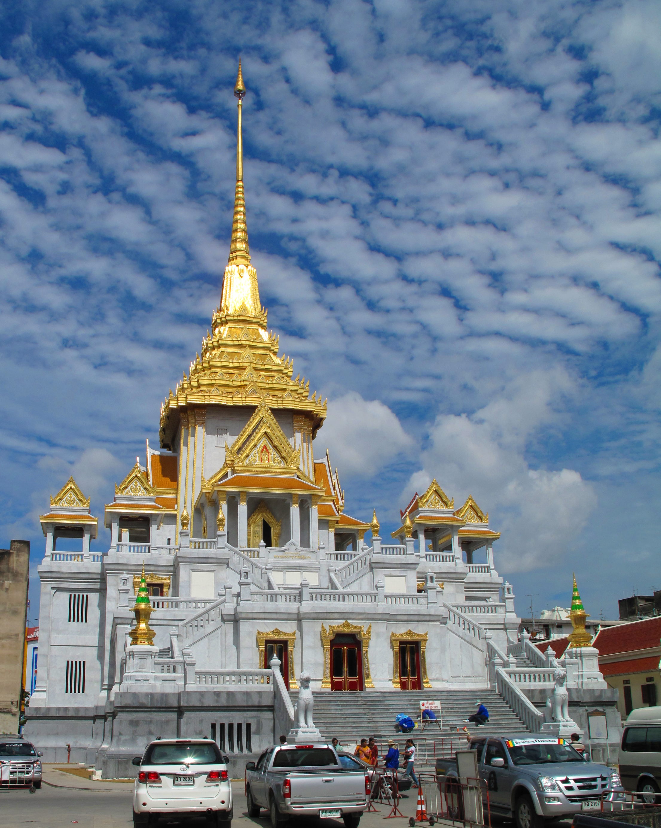 New chapel of the Golden Buddha